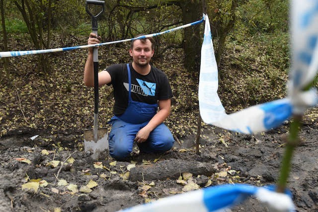 Na zdjęciu Askaniusz Janowski, kierownik robót na Kępie Bazarowej. 