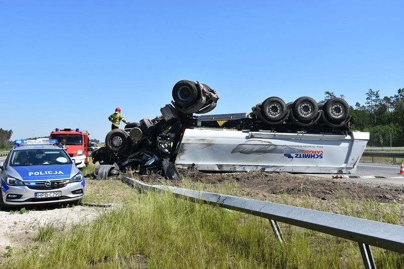  Groźny wypadek na S3 między Legnicą a Lubinem [ZDJĘCIA]
