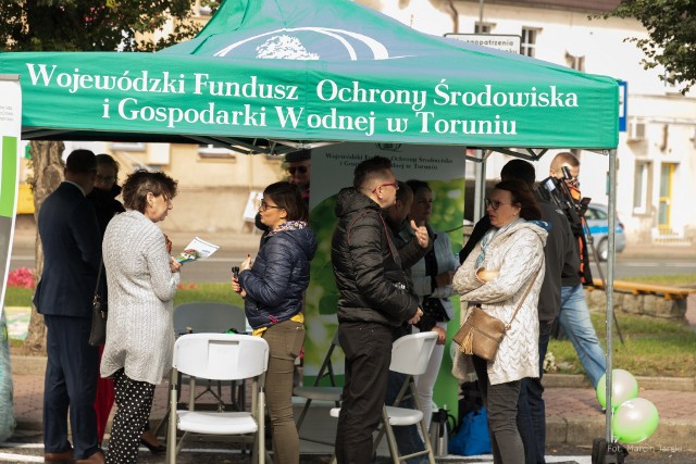 Tak rok temu WFOŚiGW zachęcał mieszkańców Sępólna do skorzystania z Programu Czyste Powietrze. Teraz prezes Ireneusz Stachowiak podsumowuje jego funkcjonowanie