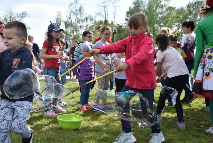 Piknik "Radosna Europa" odbył się 1 maja, dokładnie w 15....