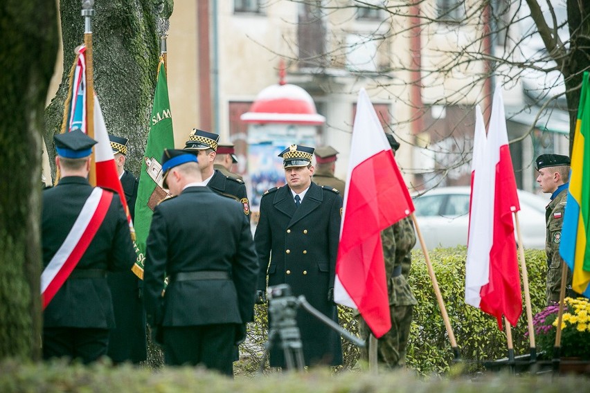 Złożyli kwiaty pod obeliskiem poświęconym ostrołęckim kolejarzom