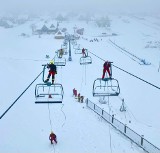Strażacy z Podhala ćwiczyli ewakuację z wyciągu narciarskiego w Witowie