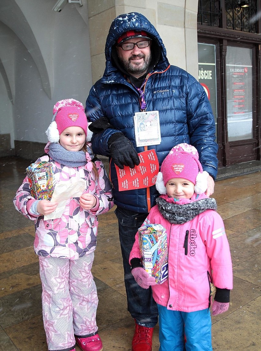Wolontariusze WOŚP na ulicach Krakowa [ZDJĘCIA]