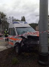 Wypadek w Gdyni na ul. Morskiej [11.05.2020]. Zderzenie karetki pogotowia i samochodu osobowego. Ranni zostali ratownicy medyczni [zdjęcia]