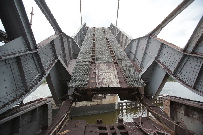 Remont mostu zwodzonego w Podjuchach