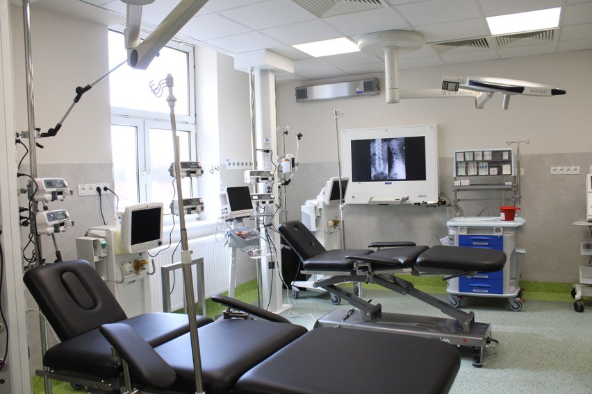 Nowy oddział ratunkowy w Wieluniu gotowy na przyjęcie pacjentów. Przedstawiciele rządu zobaczyli efekty inwestycji za ok. 15 mln zł 