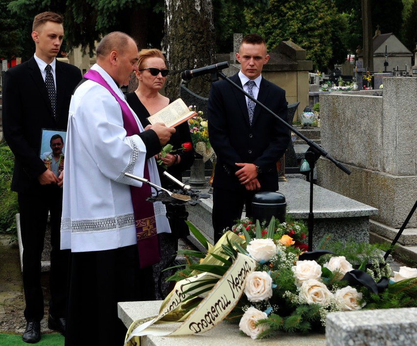 Sądeczanie i dziennikarze pożegnali redaktora Leszka Horwatha [ZDJĘCIA, WIDEO]