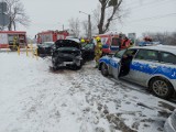 Wypadek na DK 39 w Michałowicach. Policjanci apelują o zachowanie szczególnej ostrożności z powodu złych warunków atmosferycznych
