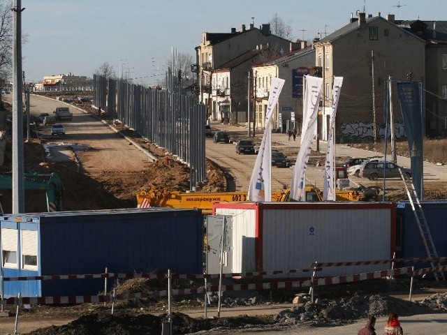 Trzeba wybudować ten brakujący odcinek ulicy 1- Maja w Kielcach, aby puścić ruch z ronda Gustawa Herlinga Grudzińskiego do ulicy Przemysław Gosiewskiego i Żelaznej.