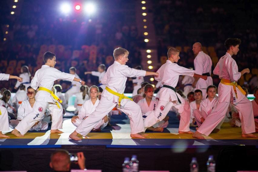 Mistrzostwa Świata Karate w Kielcach. Fantastyczne popisy młodzieży z Kielc i regionu