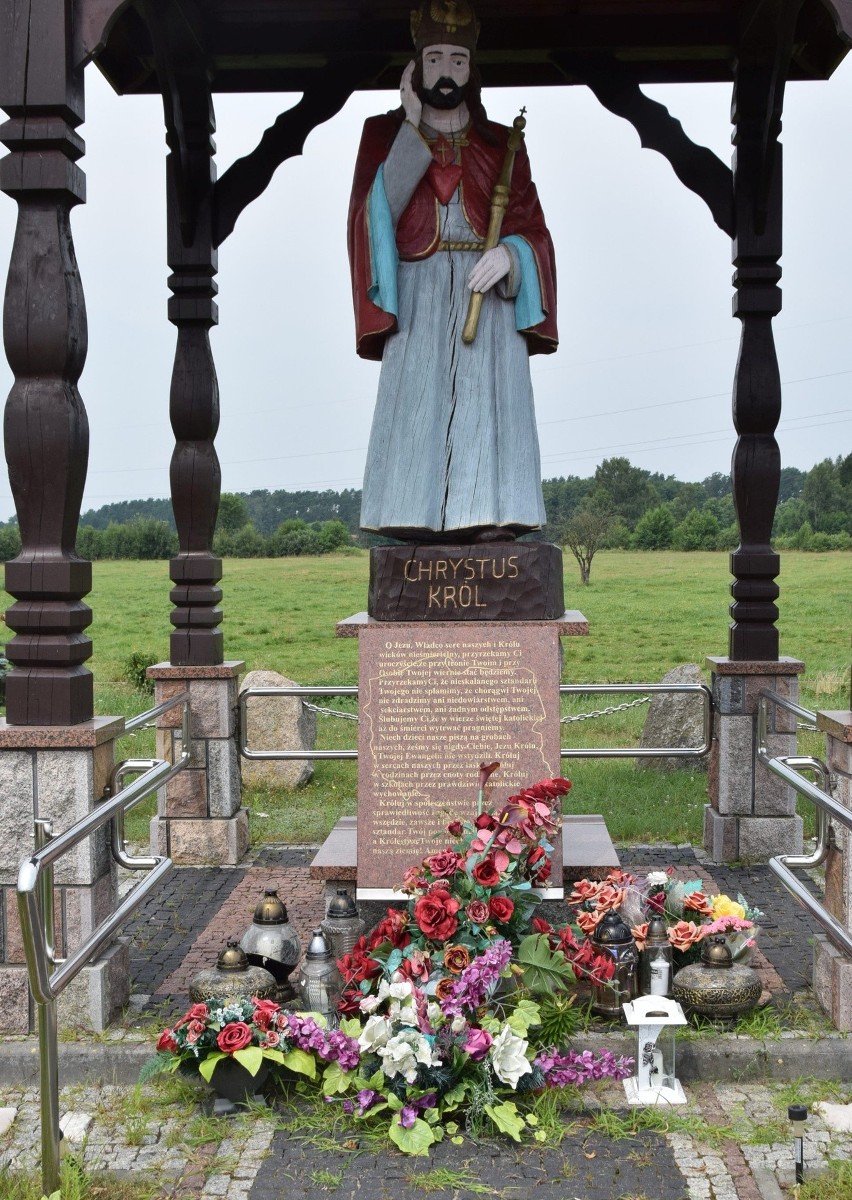 Objawienia w Wykrocie. Matka Boska objawiła się Stefanowi Gwieździe. Do sanktuarium w Wykrocie wciąż pielgrzymują wierni. Zdjęcia