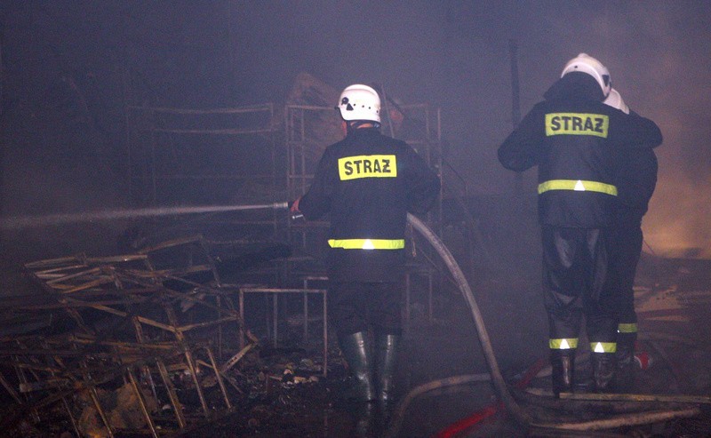 Pożar hali targowej w Osinowie Dolnym 