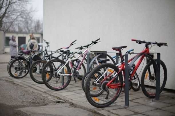 Kraków. Ze starych pieców węglowych powstało ponad 100 stojaków rowerowych