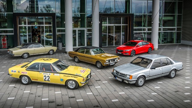 50 lat temu na rynku zadebiutował Opel Commodore z sześciocylindrowym rzędowym silnikiem o pojemności 2,5 litra i mocy 115 KM. 130‑konna wersja GS z dwoma gaźnikami pojawiła się rok później. Fot. Opel