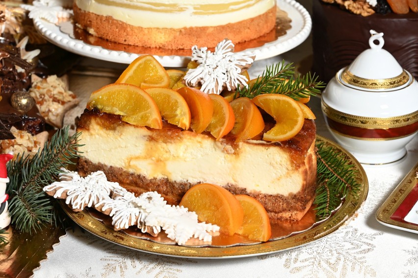 Tradycyjny kiermasz świąteczny w cukierni "Świat Słodyczy" w Kielcach. Właścicielka Iwona Wójcik zaprasza. Zobacz, jakie smakołyki oferuje