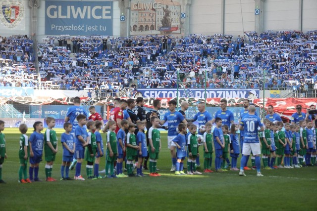 Mecz Ruchu Chorzów z Wisłą Kraków odbył się w Gliwicach.Zobacz listę TOP 10 spotkań ligowych z największą liczbą kibiców.