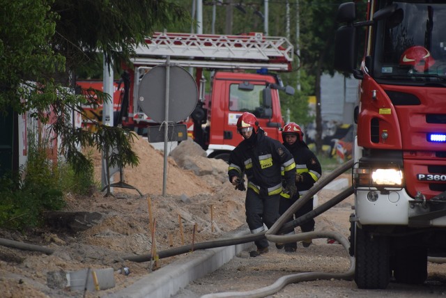 Pożar wybuchł w niedzielę około godziny 16.00 na osiedlu Skorupy.