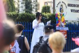 Feministki chcą demonstrować przed siedzibą Radia Maryja.  Posłanka Anna Sobecka oczekuje zakazu od miasta 