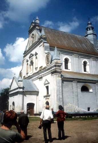 Kościół parafialny pod wezw. Wniebowzięcia NMP w Rudkach.  W obecnym kształcie (barok) budowany w l. 1685 - 1728. 