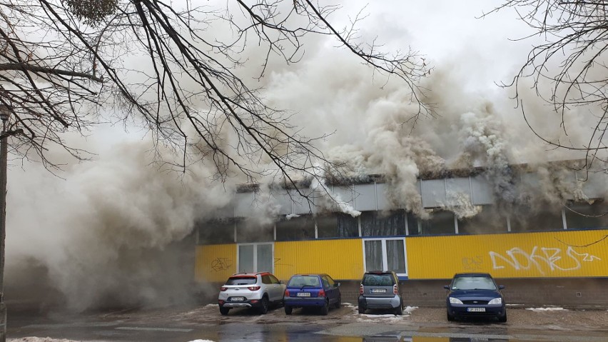 Opole. Pożar sklepu Żabka na osiedlu im. Armii Krajowej