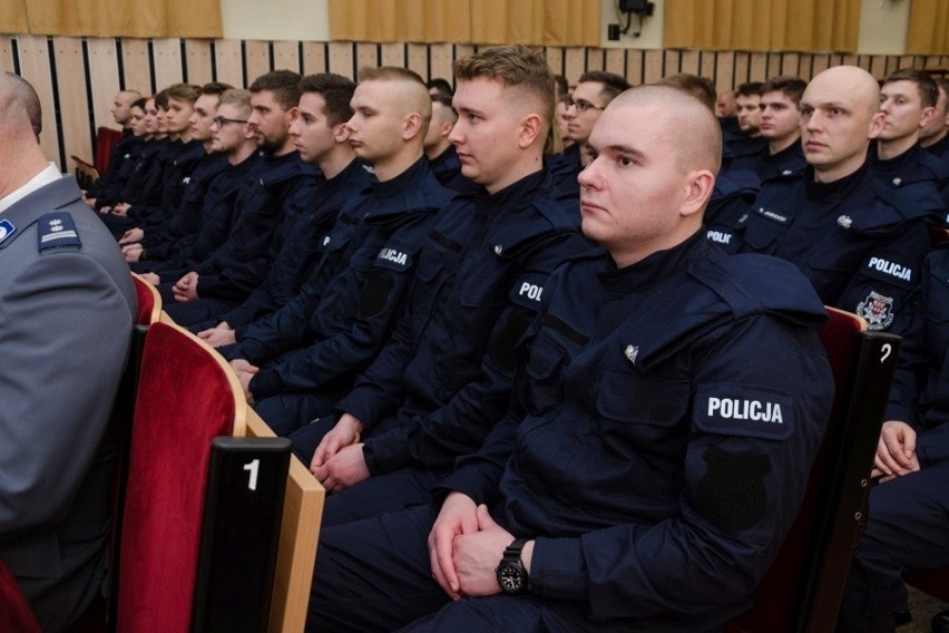 Nowi słuchacze w Szkole Policji w Słupsku (zdjęcia)