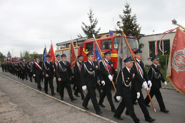 Do Szostki na jubileusz 100-lecia  zjechali druhowie jednostek z całej gminy Radziejów.