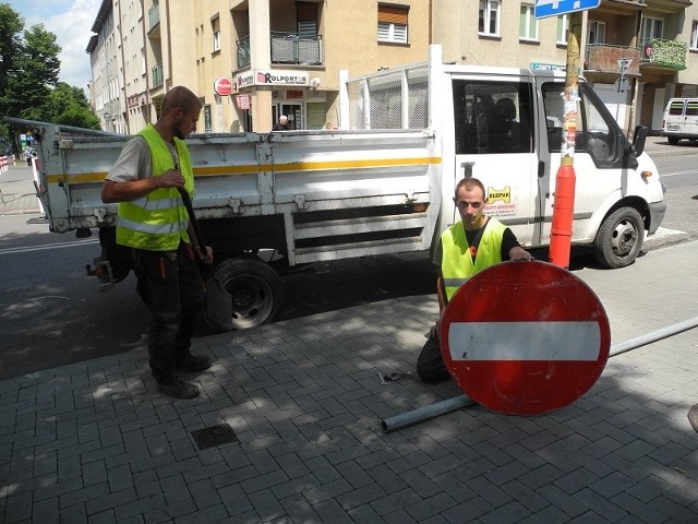 Od wczoraj na ulicy Limanowskiego jest jeden kierunek jazdy.  W czasie remontu możliwe będą zupełnie przerwy w ruchu