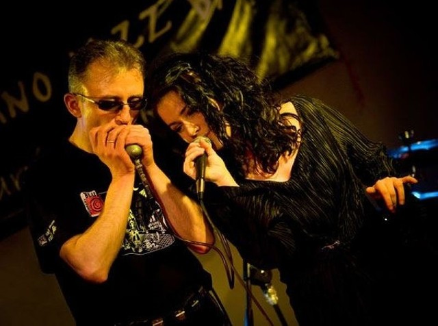 Zespół Los Agentos z tarnobrzeżanką Bożeną Mazur (z prawej) wygrał festiwal Blues Aperitiv w Czechach.