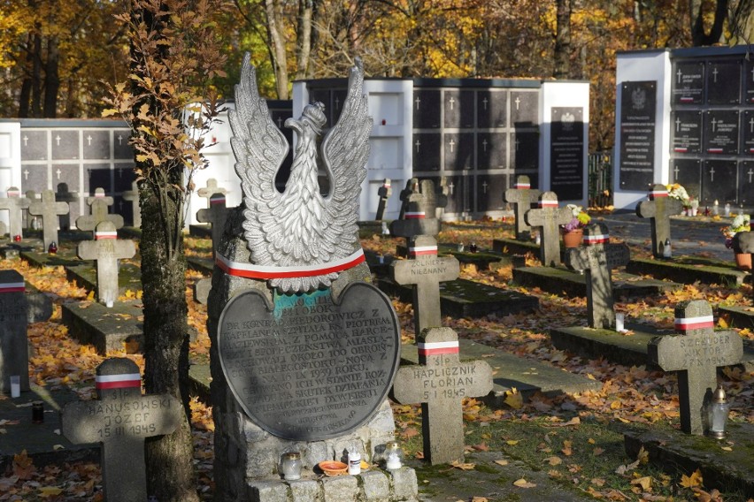Jesień na cmentarzu