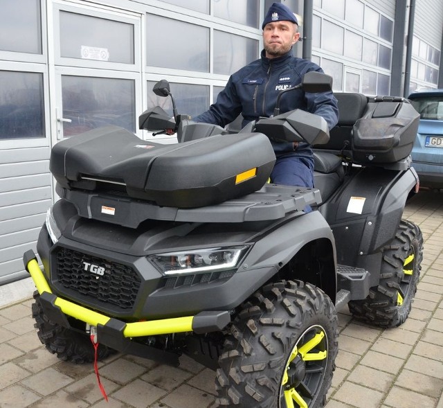 W Gdańsku policjanci będą jeździć... quadem. Nowy pojazd trafił do mundurowych ze Śródmieścia. ZDJĘCIA