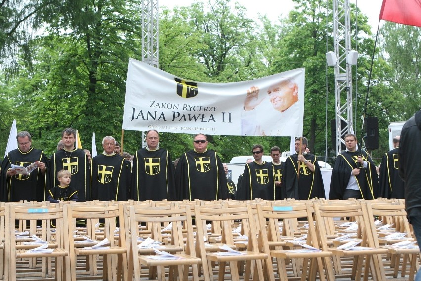 Pielgrzymka mężczyzn do Piekar Śląskich 2014 w obiektywie DZ