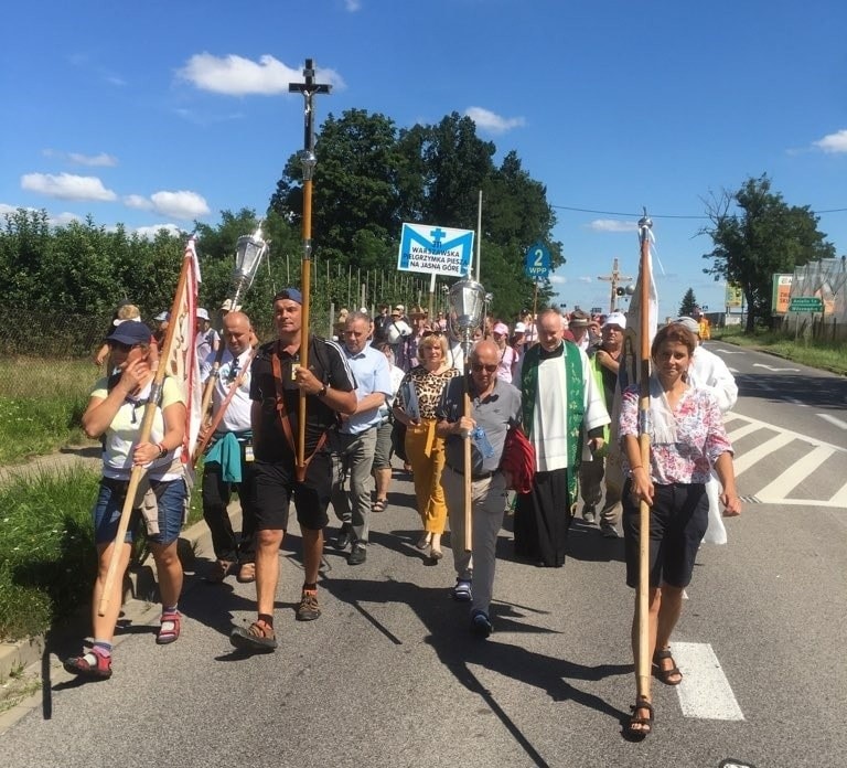 W gminie Belsk Duży gościły dwie pielgrzymki podążające do Częstochowy