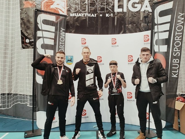 Grzegorz Śpiewak i Krystian Sanecki medalistami na Mistrzostwach Polski Oriental Kickboxing.
