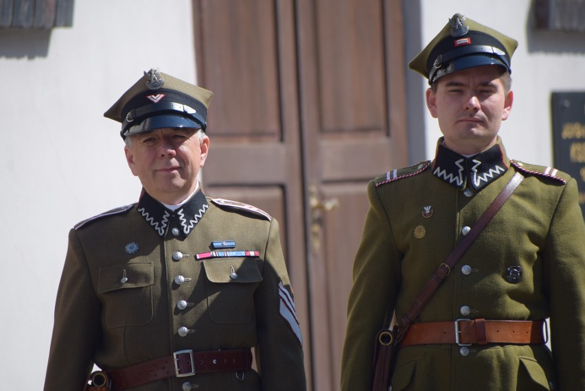 Patriotyczna uroczystość w Sieradzu. Upamiętniono Ludwika Siemińskiego ZDJĘCIA