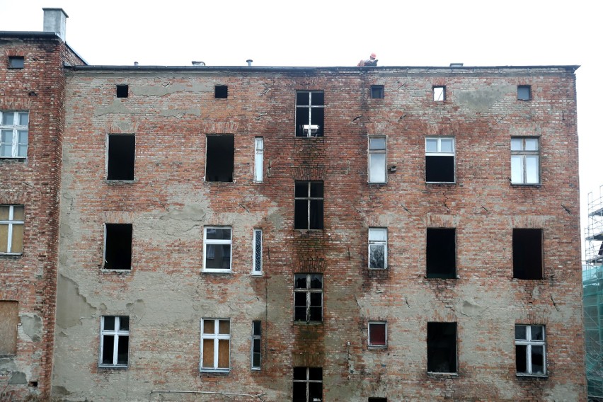 Rozpoczęło się wyburzanie kamienic na Niebuszewie. Tak wyglądają w środku [ZDJĘCIA]