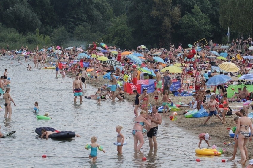 Nad Pogorią wypoczywają tysiące osób. Od czwartku 5 sierpnia...