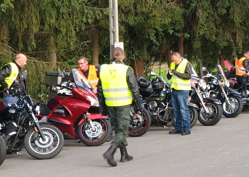 Powiat ostrowski. Rajd Grupy Motocyklowej „Stajnia” śladami września 1939. 23.08.2020. Zdjęcia