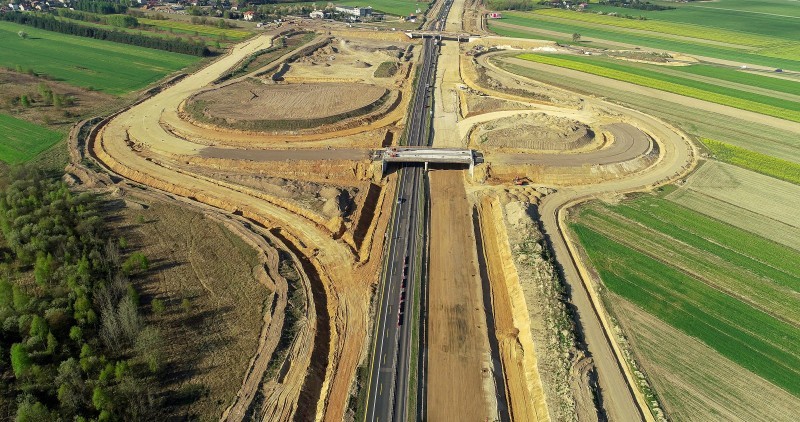 W maju prace na budowie autostrady A1 (17 - km odcinek E)...