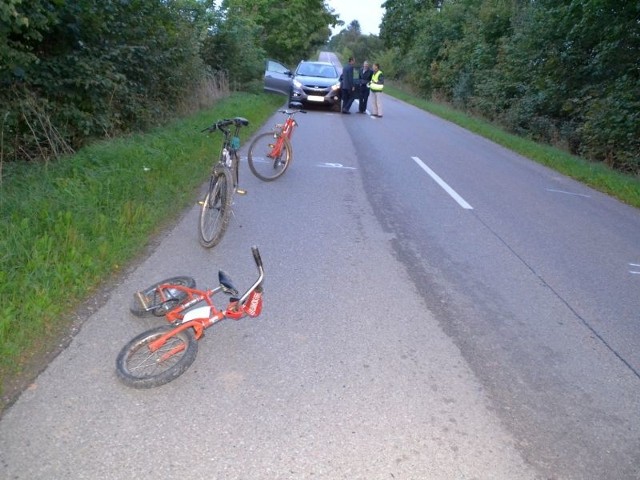 W miejscu, gdzie doszło do wypadku, odtworzono sytuację sprzed dwóch lat, by m.in. ocenić, jak widoczni byli rowerzyści.