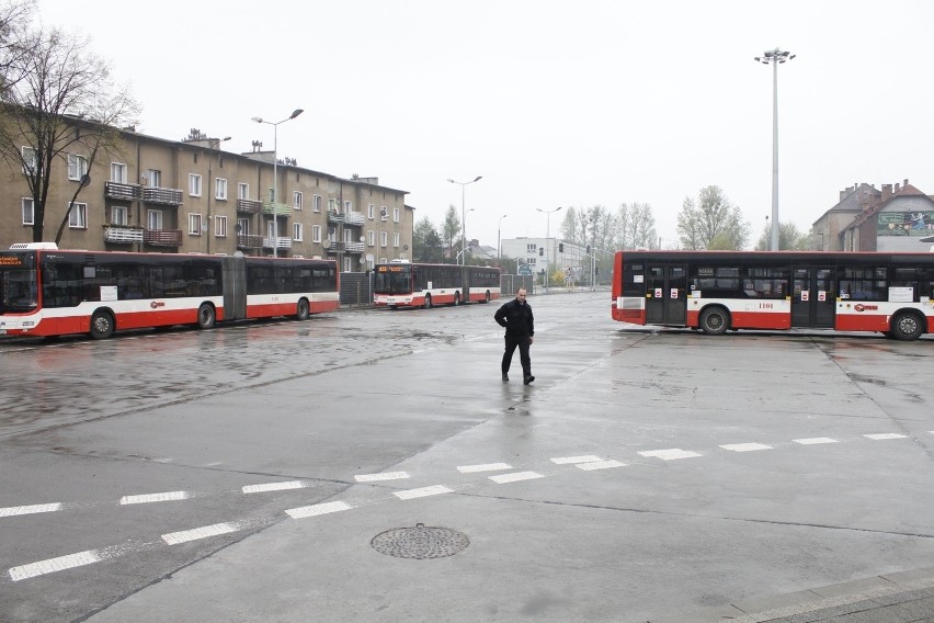 Dworzec autobusowy w Tarnowskich Górach po otwarciu. Jest dobrze! [TEST DZ]