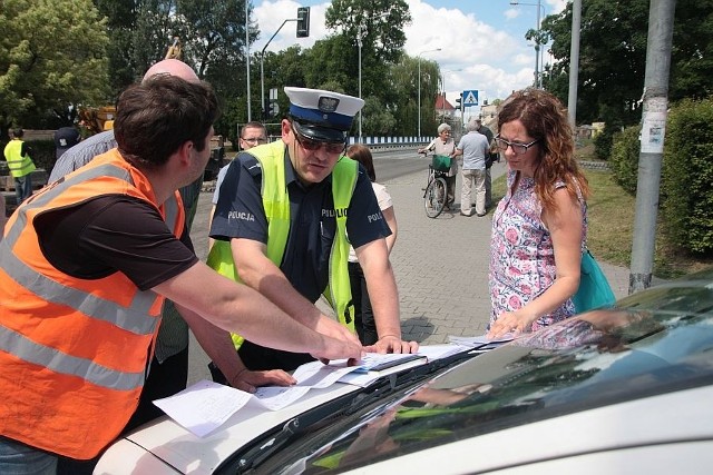 Zmiany lustrowali we wtorek po południu drogowcy, urzędnicy i policjanci. Ustalenia poznamy w środę.