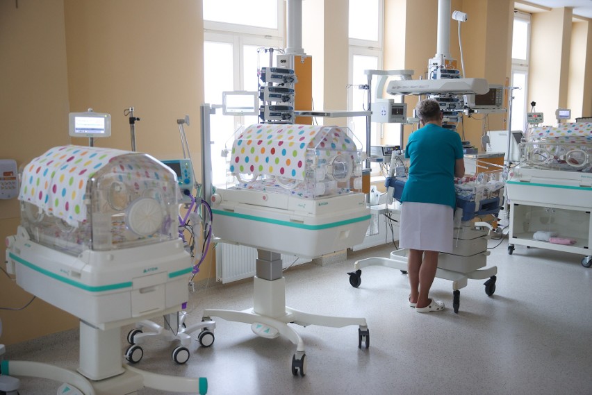 Kraków. W szpitalu na Siemiradzkiego otwarto nowy oddział neonatologiczny. Placówka zyskała trzeci stopień referencyjności 