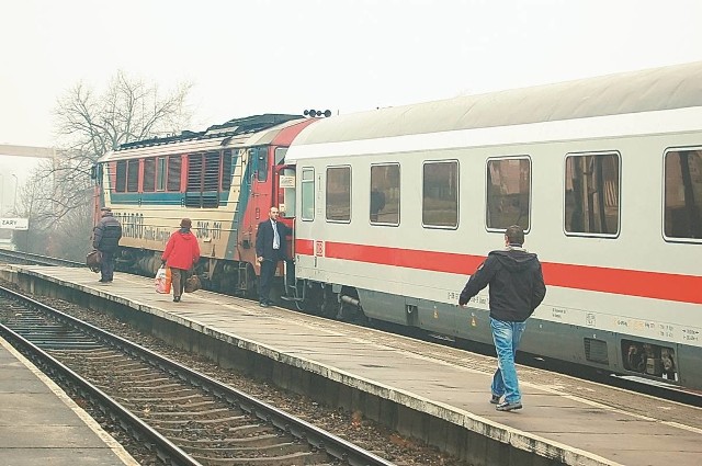 Pociąg Eurocity Wawel to jedyne kolejowe połączenie Wrocławia z Berlinem.