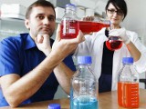 Chemiczny geniusz z Rzeszowa szuka leku na raka