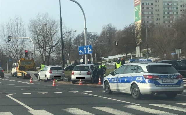 Zderzenie na rondzie Kuklińskiego w Lublinie