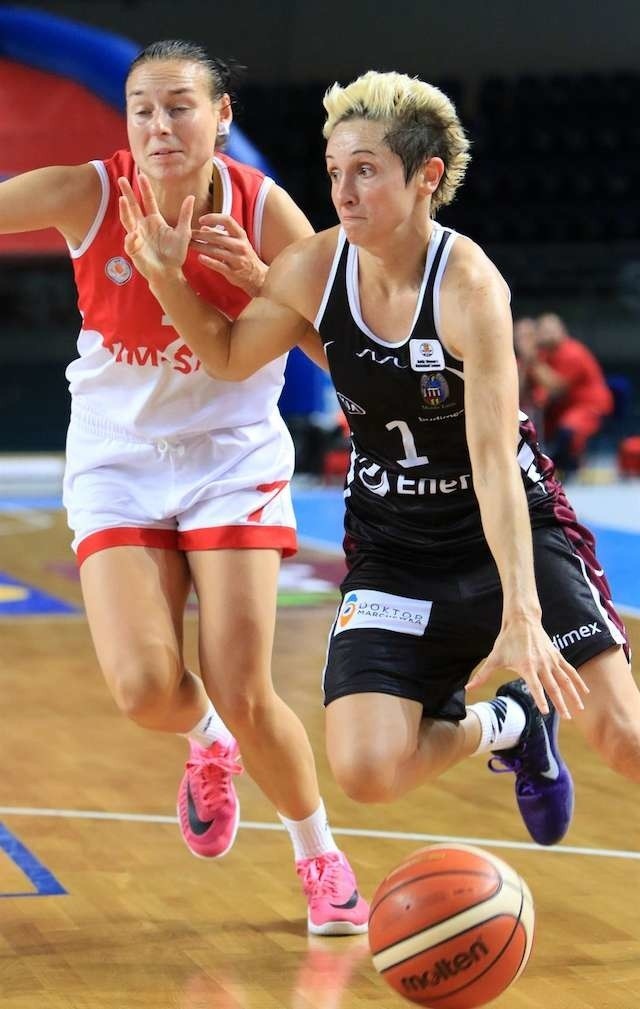 Rozgrywająca Energi Julie McBride tym razem otarła się o triple double. W Siedlach zapisała na swoim koncie 23 punkty, 8 zbiórek i 13 asyst!