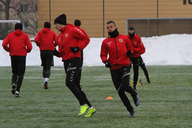 Środowy trening Korony na boisku przy ulicy Nowaka Jeziorańskiego. 