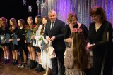 69 osób z gminy Połaniec dostało stypendia artystyczne. Wręczał je burmistrz