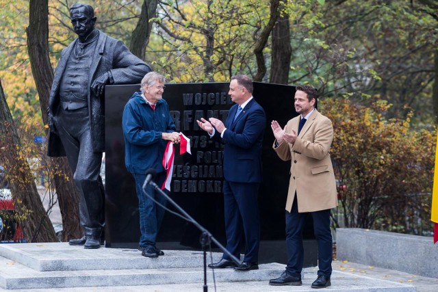 Andrzej Duda i Rafał Trzaskowski podczas odsłonięcia pomnika Wojciecha Korfantego jesienią 2019.