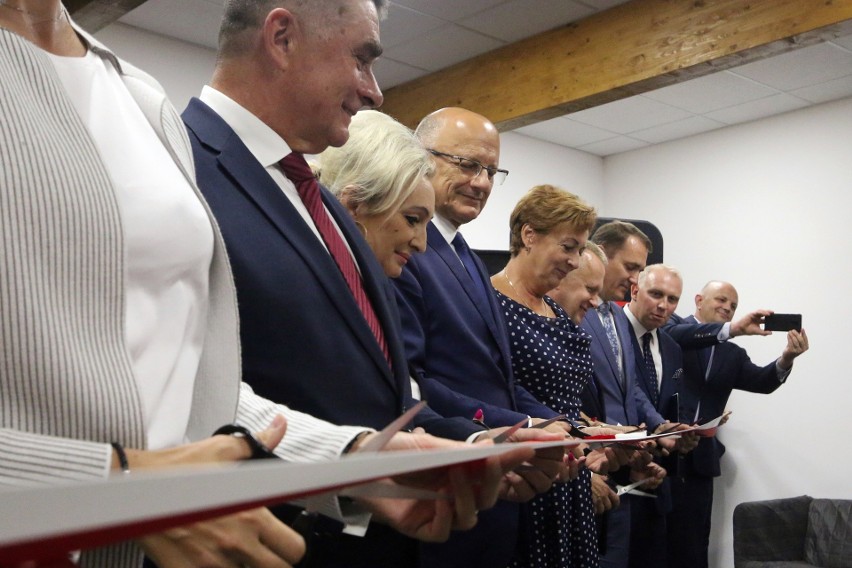 Inauguracja roku szkolnego w Lublinie. Jedni już w ławkach, inni na przymusowych wakacjach (ZDJĘCIA)